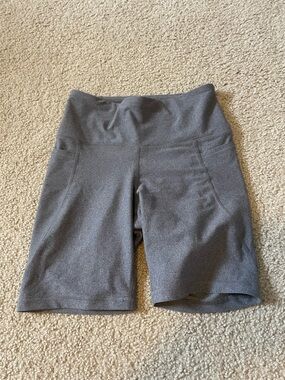 Old Navy Go Dry Powersoft High-Waist Gray Women’s Active Shorts